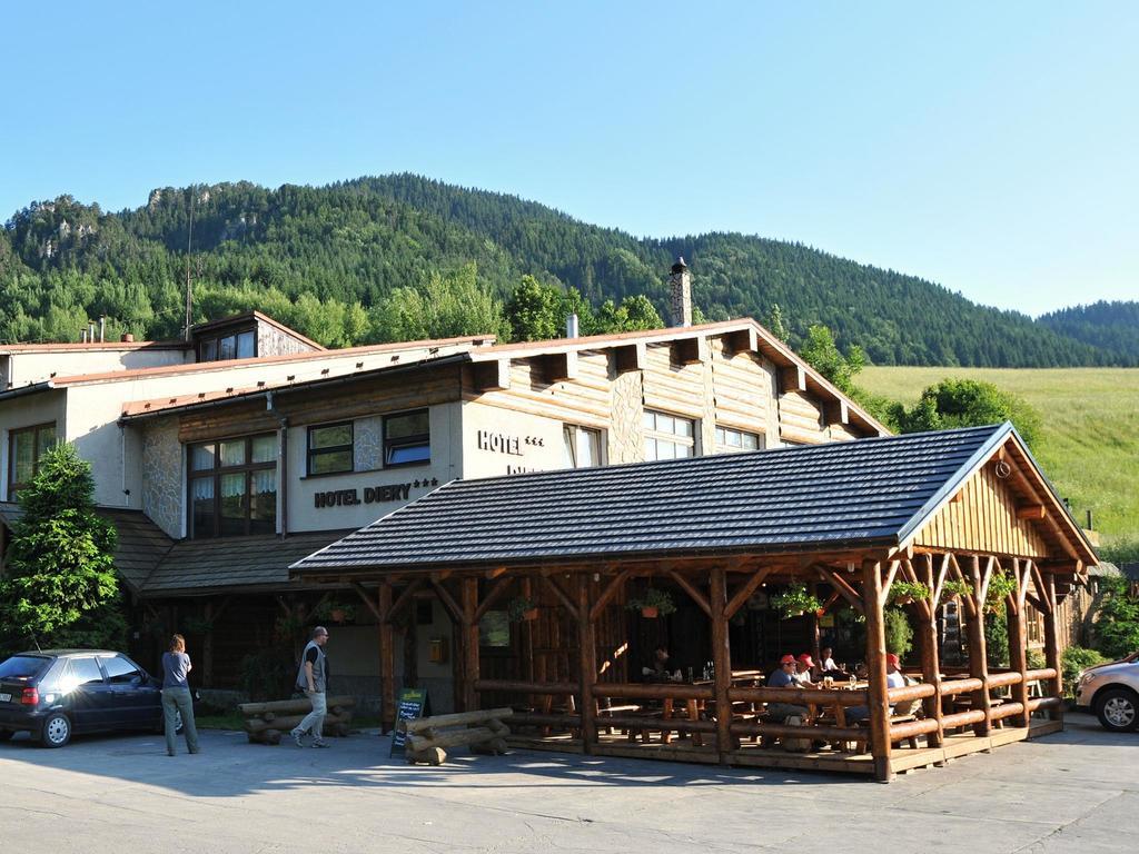 Hotel Diery Terchová エクステリア 写真