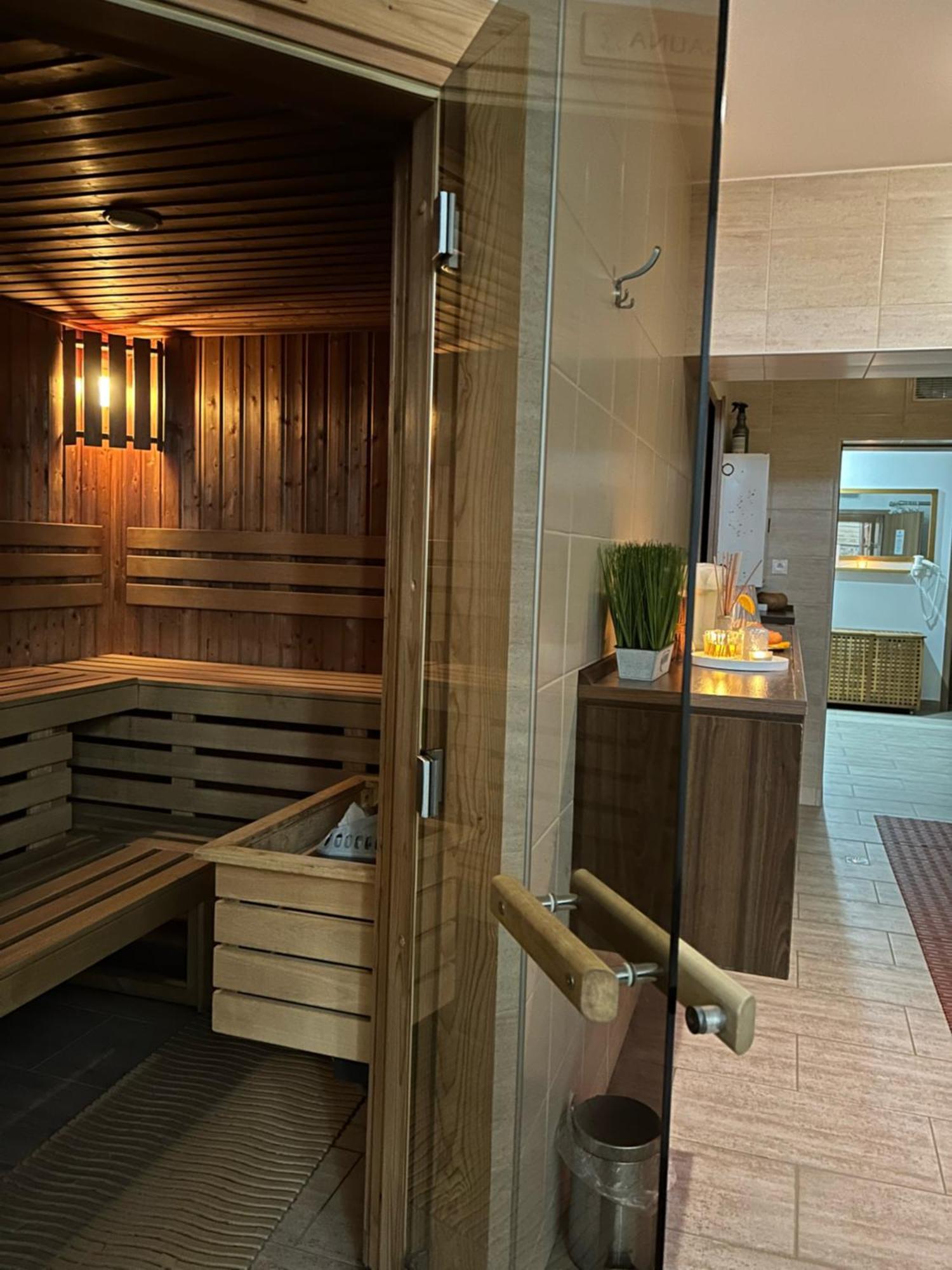 Hotel Diery Terchová エクステリア 写真