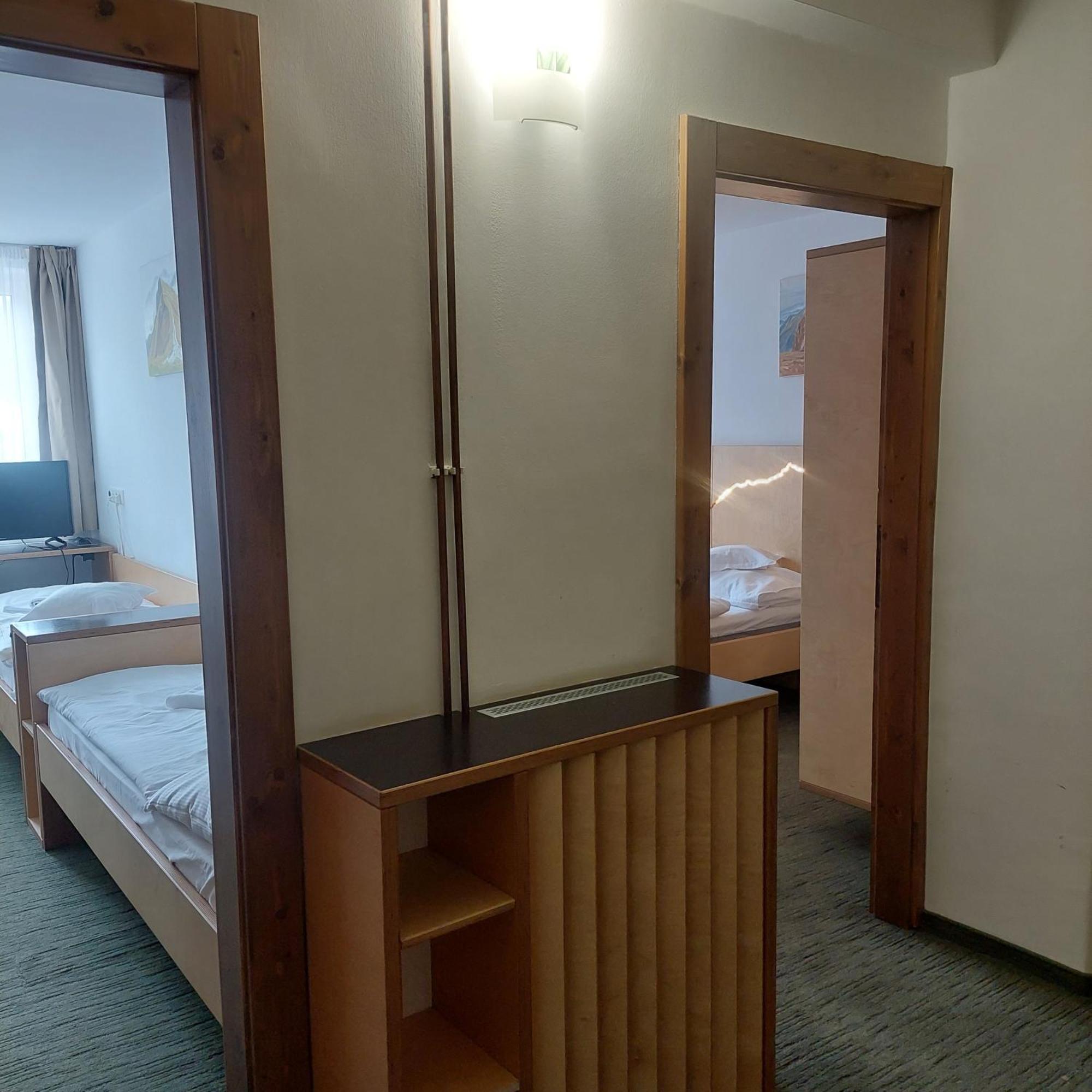 Hotel Diery Terchová エクステリア 写真