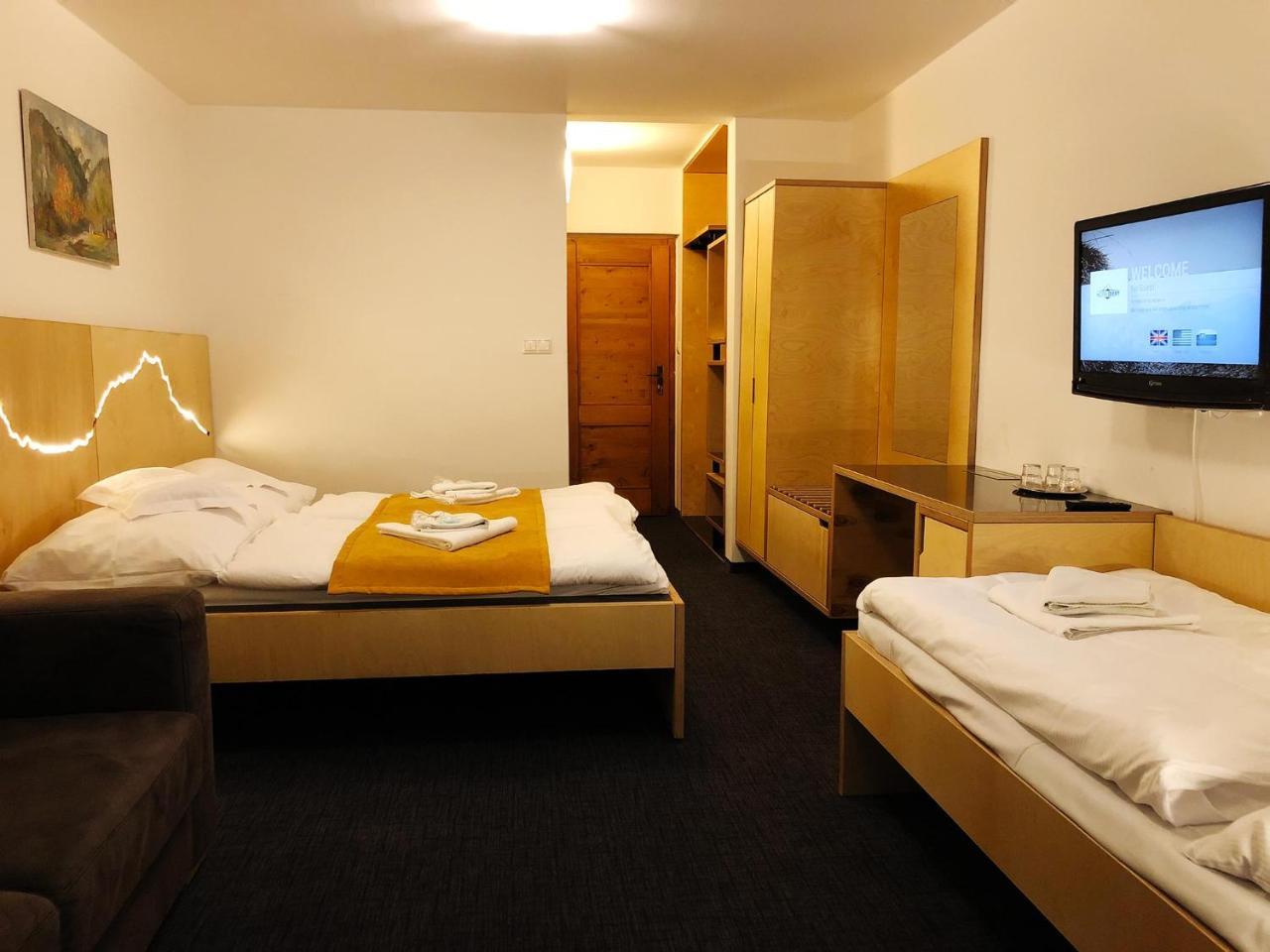 Hotel Diery Terchová エクステリア 写真